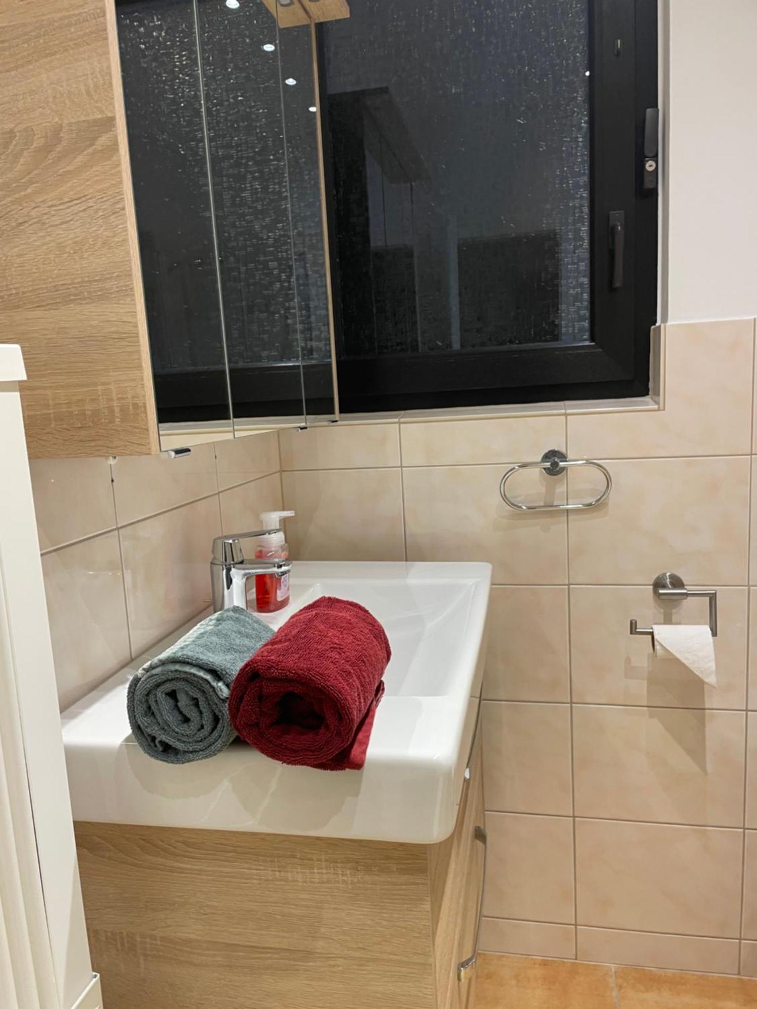 Deni'S Ferienwohnungen Klotten Esterno foto